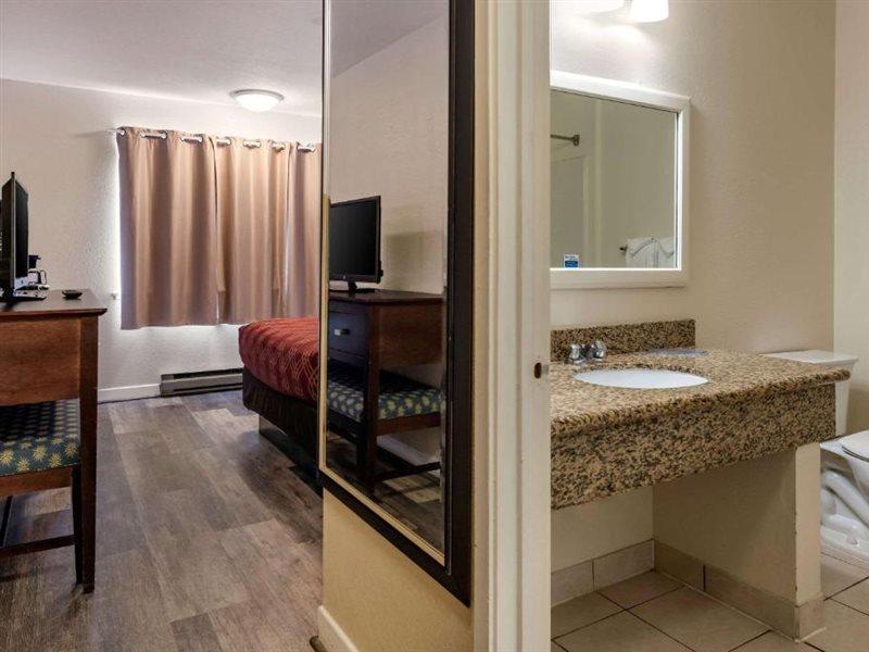 Bay Breeze Inn Seaside Εξωτερικό φωτογραφία